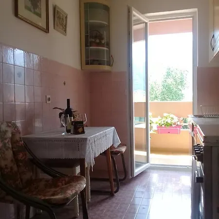 Apartment Maka شقة